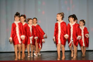 Tanečná skupina SHOWDANCE Tanečná skupina SHOWDANCE