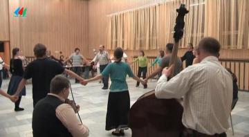 Tanečný dom so skupinou Parapács Tanečný dom so skupinou Parapács