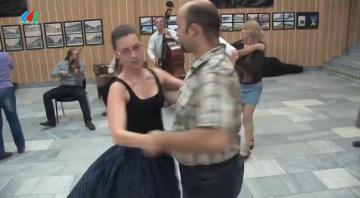 Tanečný dom so skupinou Parapács Tanečný dom so skupinou Parapács