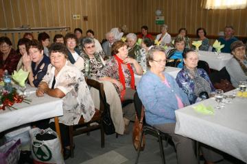 Priateľské posedenie z príležitosi mesiaca úcty k Priateľské posedenie z príležitosi mesiaca úcty k