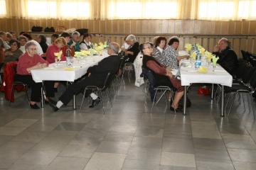 Priateľské posedenie z príležitosi mesiaca úcty k Priateľské posedenie z príležitosi mesiaca úcty k