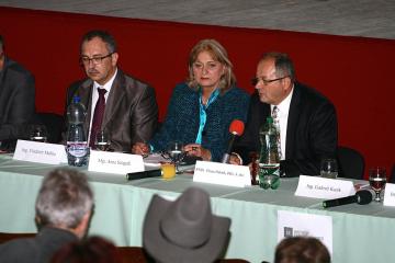 Konferencia: Dlhodobá nezamestnanosť v rukách VÚC Konferencia: Dlhodobá nezamestnanosť v rukách VÚC