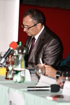 Konferencia: Dlhodobá nezamestnanosť v rukách VÚC Konferencia: Dlhodobá nezamestnanosť v rukách VÚC