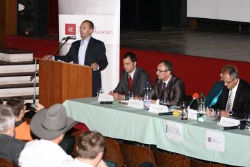 Konferencia: Dlhodobá nezamestnanosť v rukách VÚC Konferencia: Dlhodobá nezamestnanosť v rukách VÚC