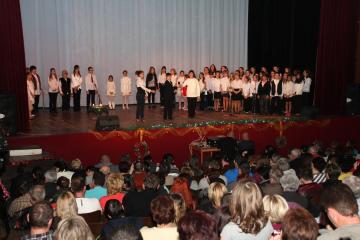 Predvianočný program Z F. Kazinczyho v Tornali Predvianočný program Z F. Kazinczyho v Tornali