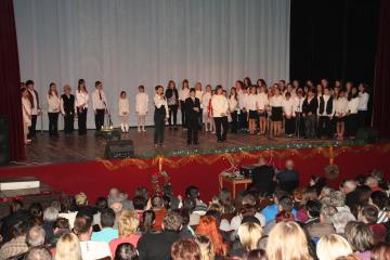 Predvianočný program Z F. Kazinczyho v Tornali Predvianočný program Z F. Kazinczyho v Tornali
