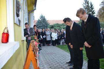 Kladenie vencov z príležitosti Dňa aradských mučen Kladenie vencov z príležitosti Dňa aradských mučen
