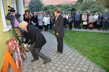 Kladenie vencov z príležitosti Dňa aradských mučen Kladenie vencov z príležitosti Dňa aradských mučen