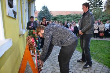 Kladenie vencov z príležitosti Dňa aradských mučen Kladenie vencov z príležitosti Dňa aradských mučen