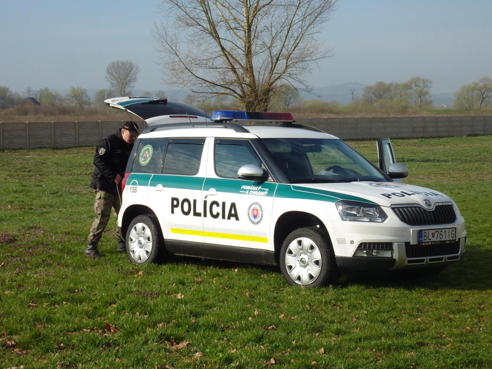 Fotogaléria Ukáky práce polície v modelových situáciach pre kolákov (21) Ukáky práce polície v modelových situáciach pre kolákov