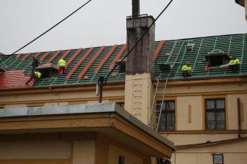 Rekonštrukcia strechy na budove mestského úradu Rekonštrukcia strechy na budove mestského úradu