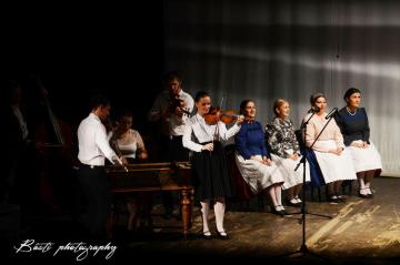 OKA MIH - predstavenie folklórneho súboru Hornád OKA MIH - predstavenie folklórneho súboru Hornád