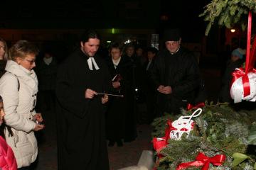 Zapálenie 1. adventnej sviečky Zapálenie 1. adventnej sviečky